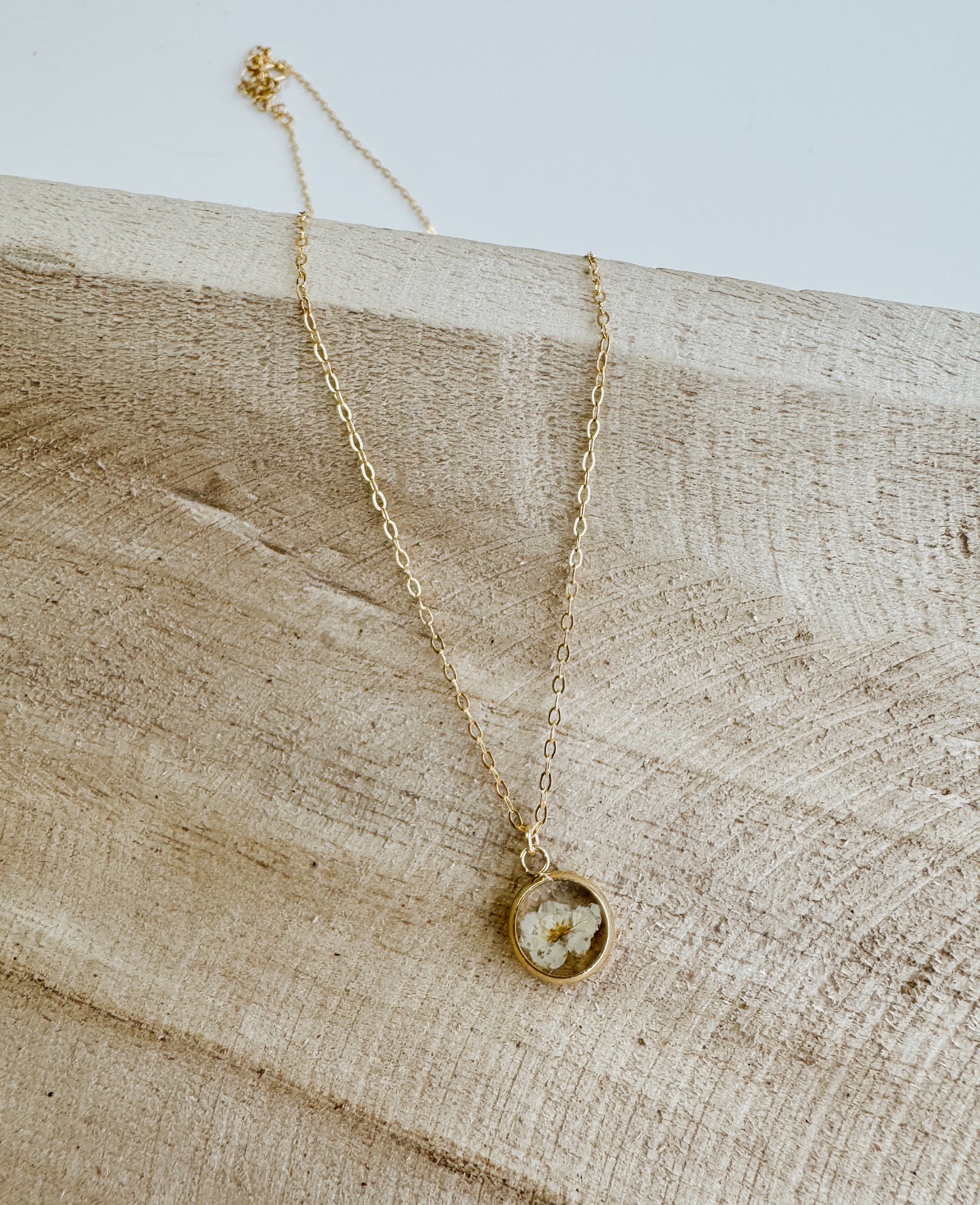 Round Spirea Blossom Necklace